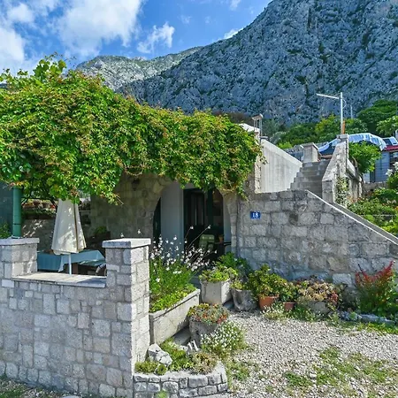 Holiday home Kuca Za Odmor Ana *